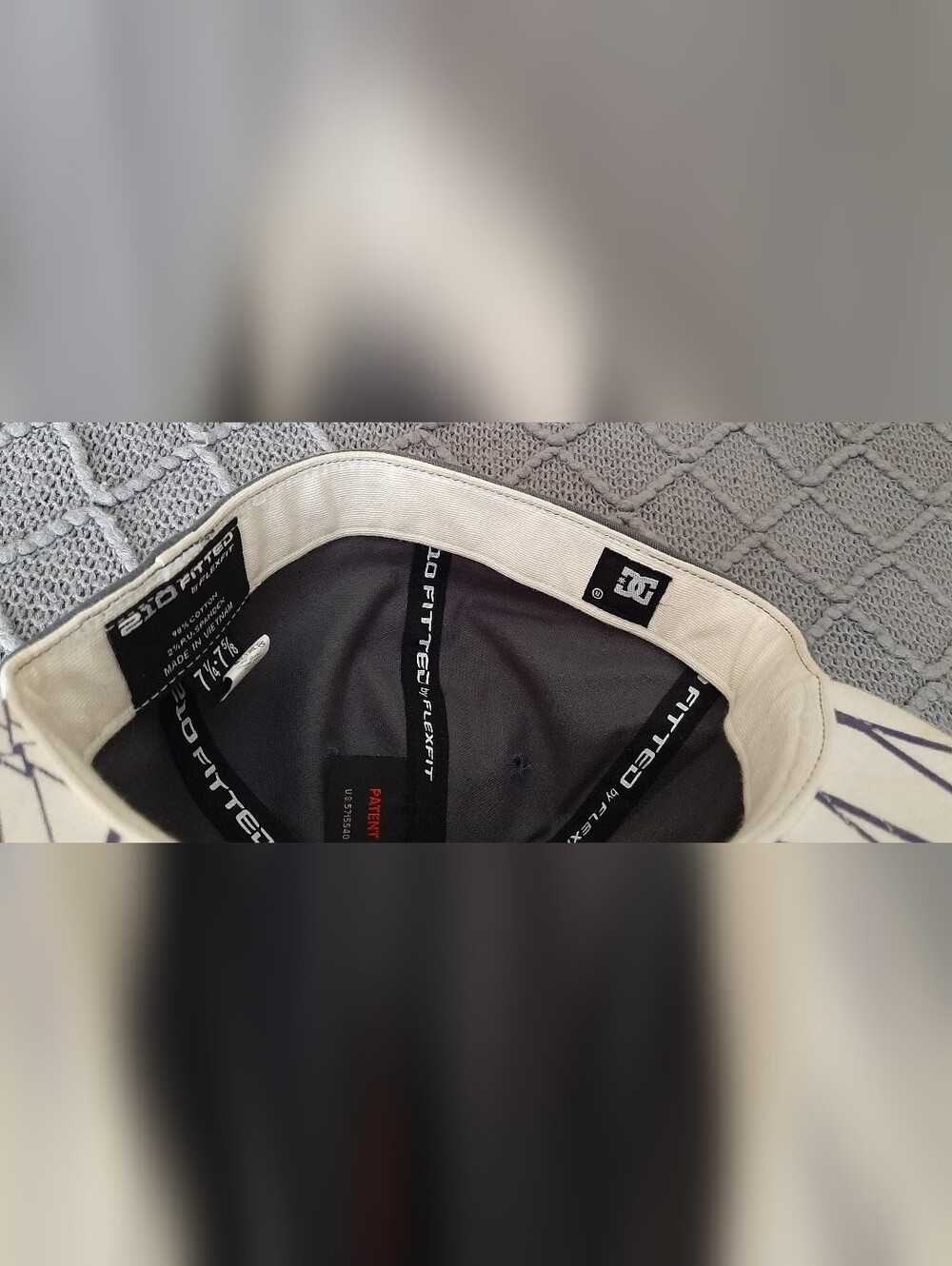 DC Skateboards Flexfit Hat - Picture 10 of 10